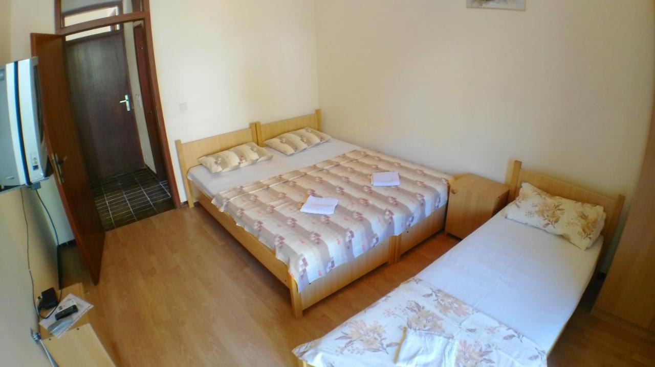 Guesthouse Obala Sutomore Esterno foto