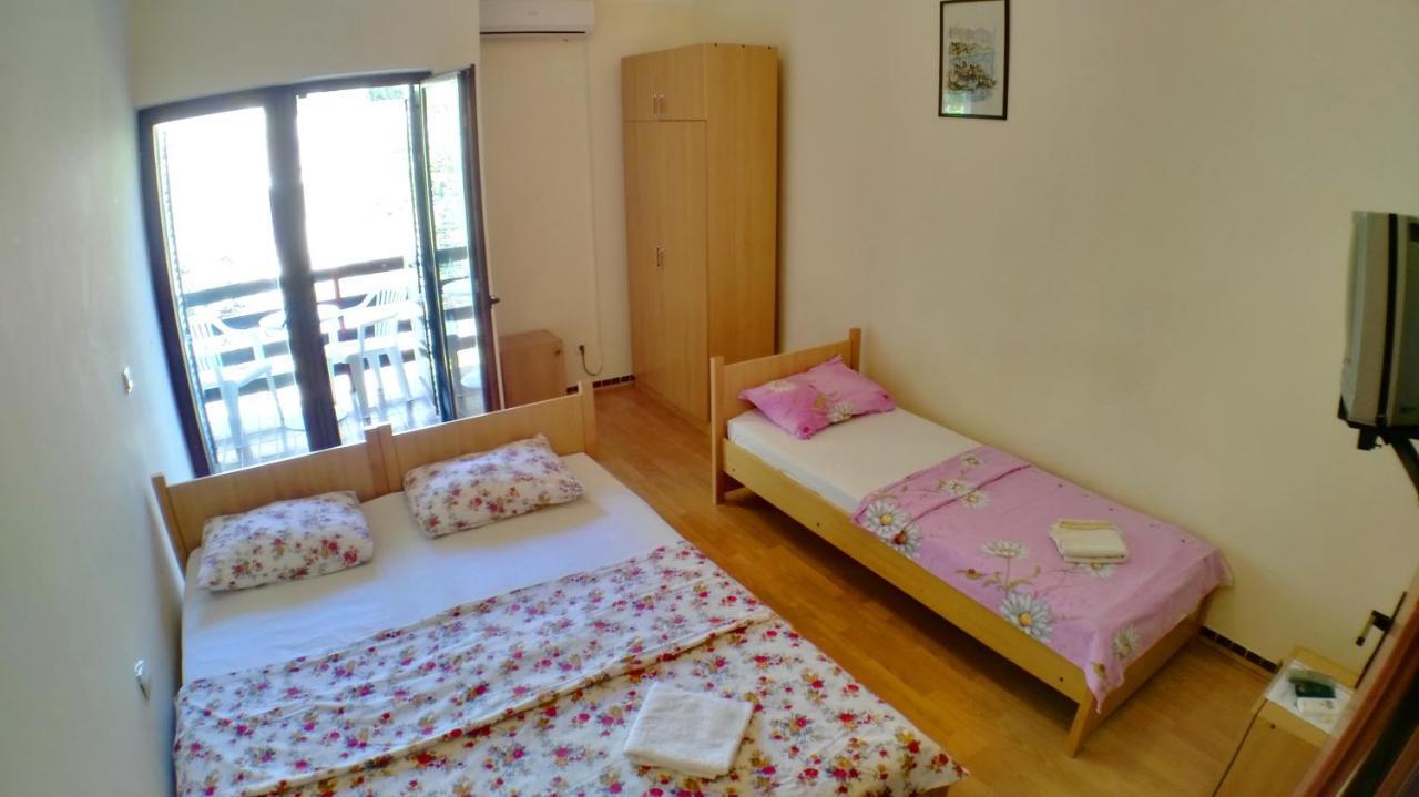 Guesthouse Obala Sutomore Esterno foto