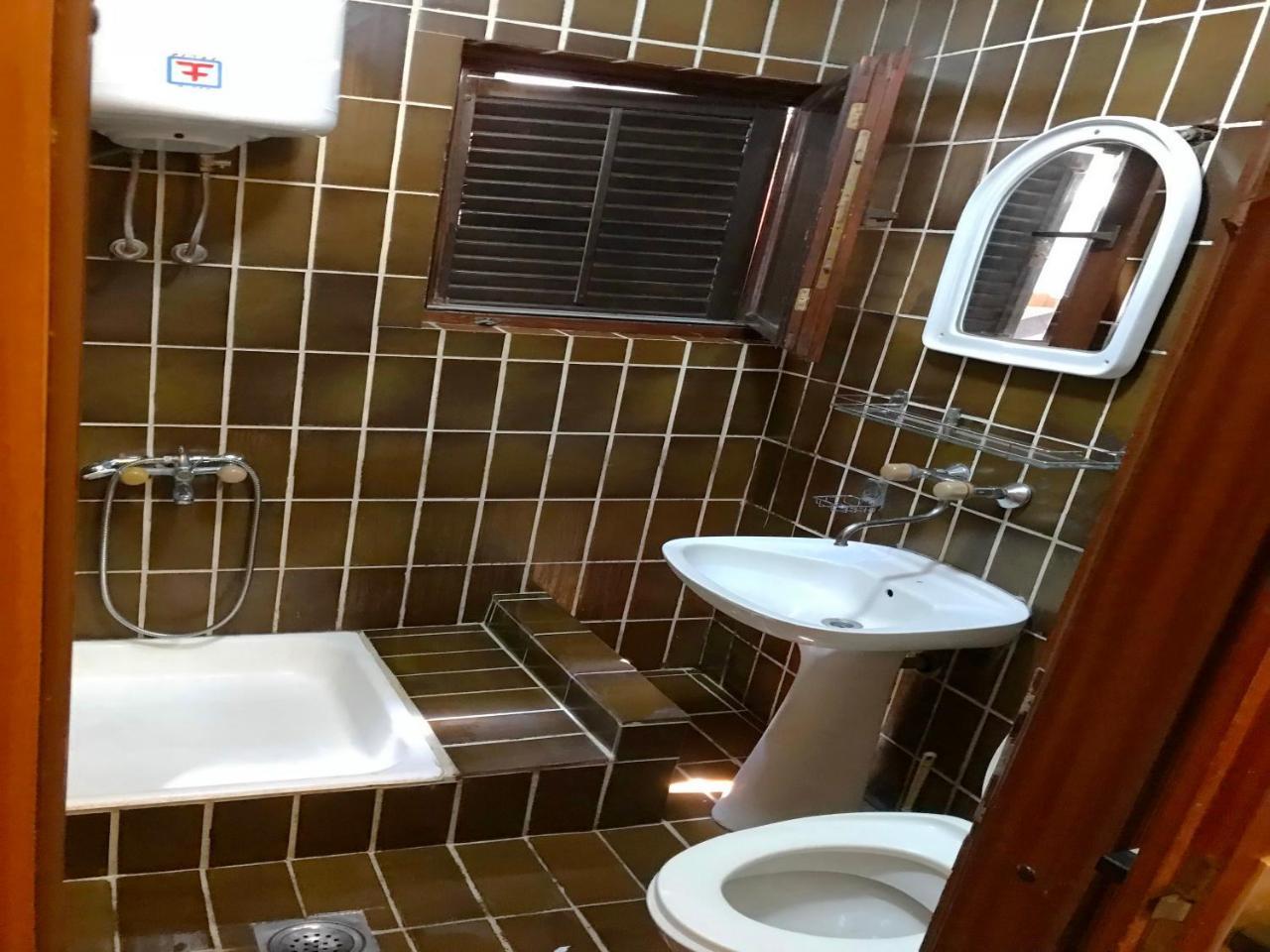 Guesthouse Obala Sutomore Esterno foto